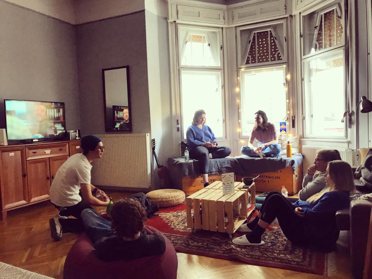 The Lazy Muggle Hostel — Photos 1